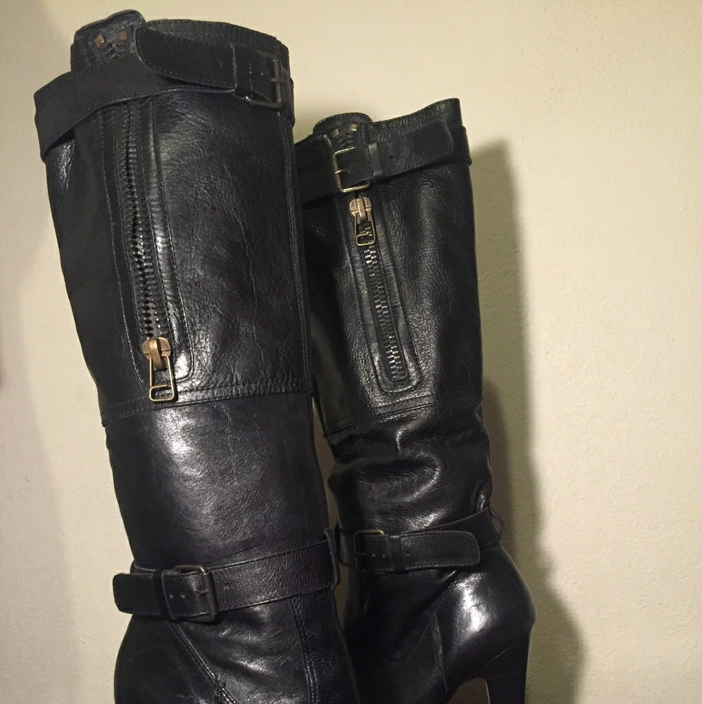 Shoes - Picture 2 of 2